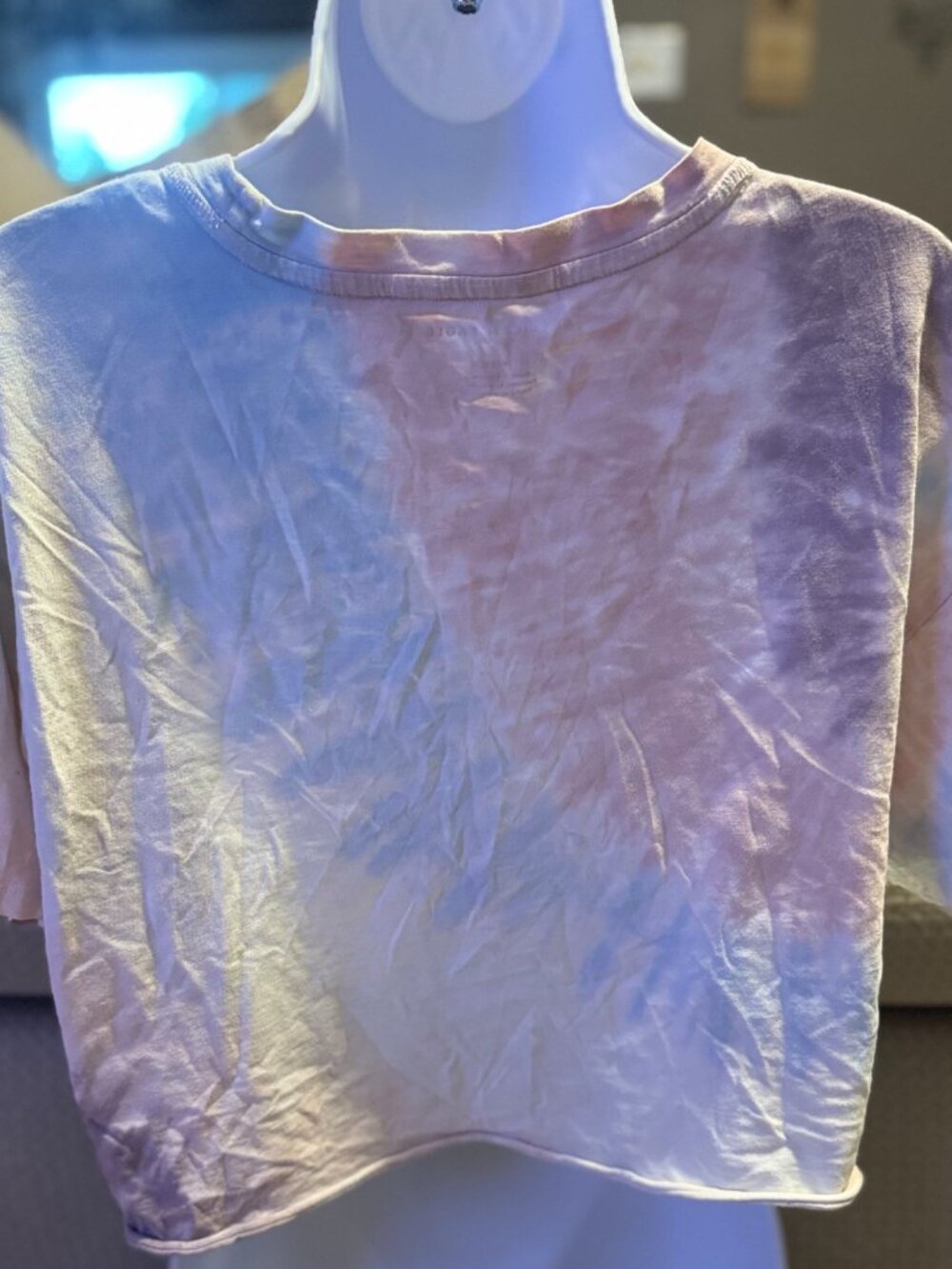 American Eagle Womans Gray/Pink/Blue Tie Dye Crop Top - Picture 3 of 4